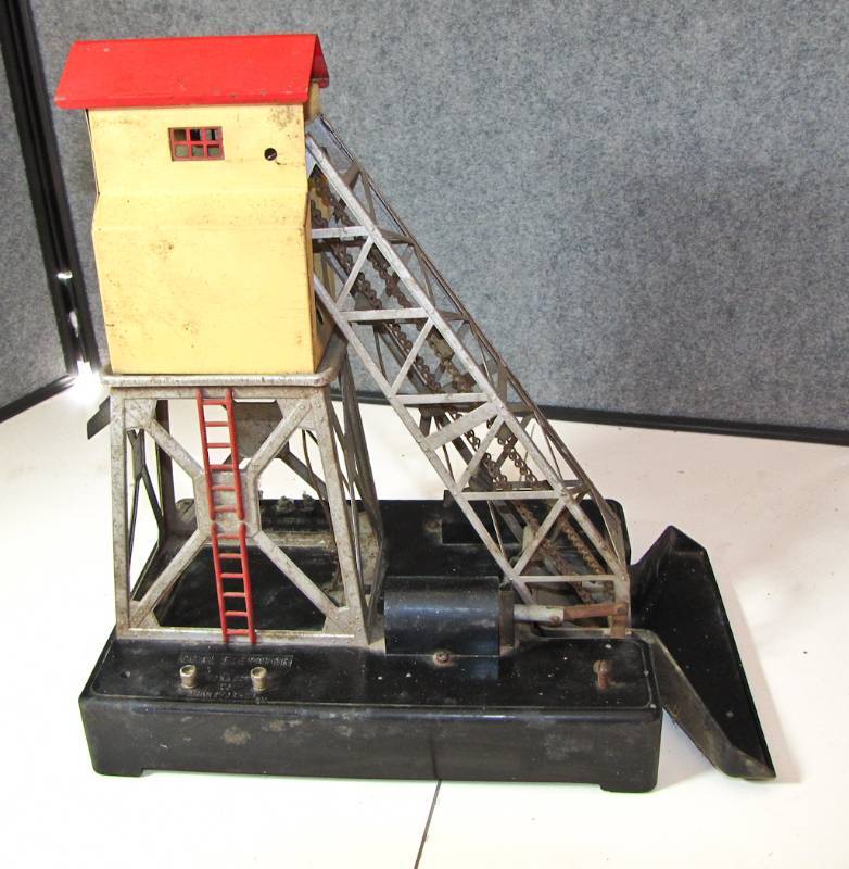 lot 54 image: Lionel Coal Elevator