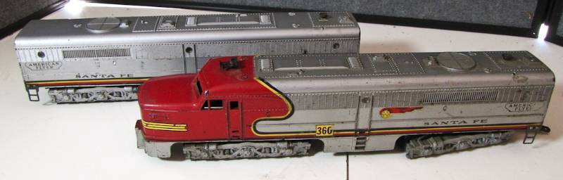 lot 53 image: 2 engines American Flyer