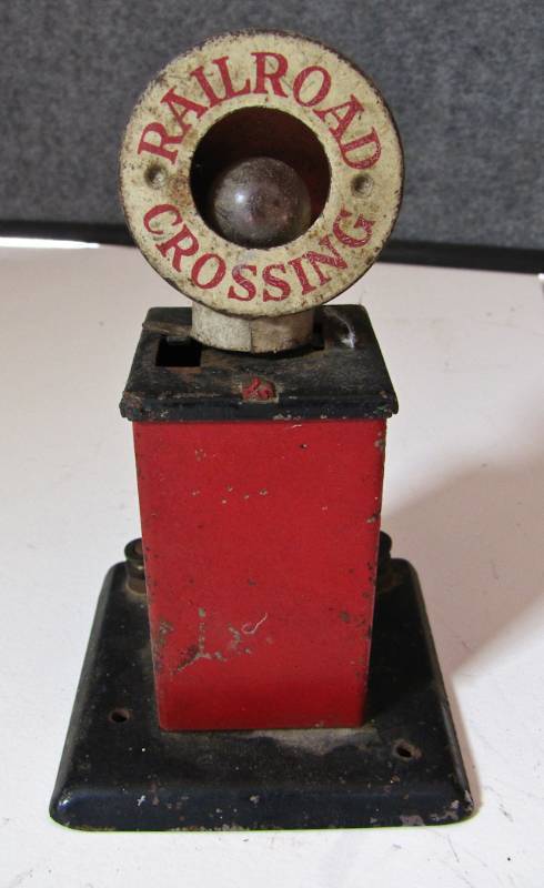 lot 56 image: Railroad crossing belllight
