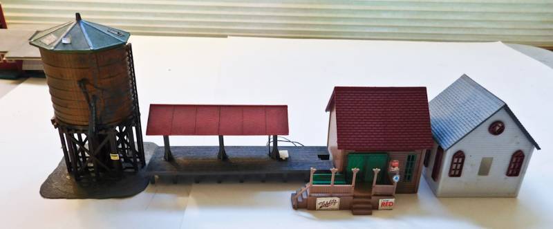 lot 81 image: water tower, platform and 2 buildings