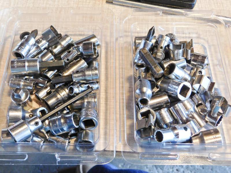 catch all lot of sockets bits and more