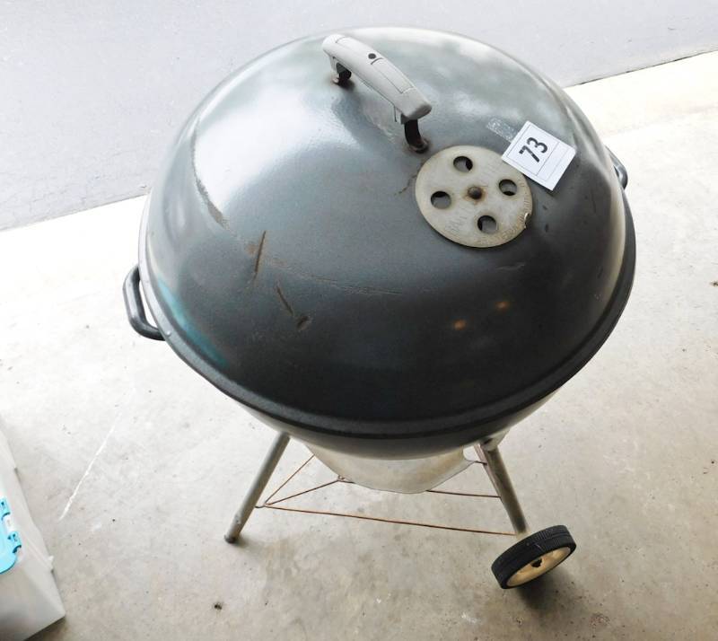 Weber Bar-B-Q Kettle grill