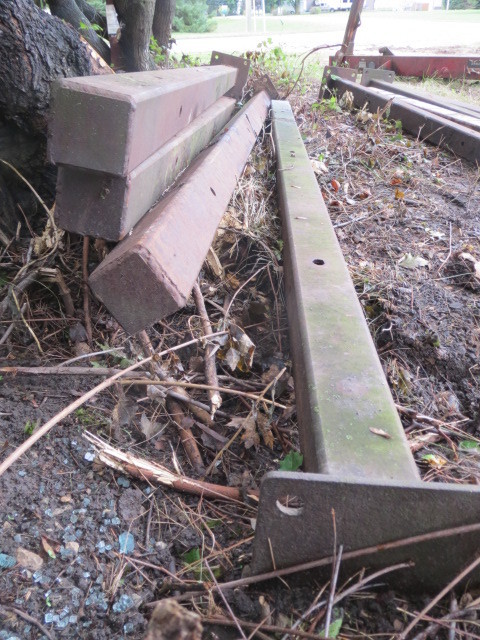 3 12 X 97 Steel Posts  (Qty 4)