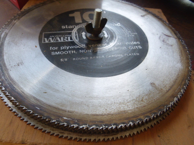 lot 33 image: 6 Saw Blades