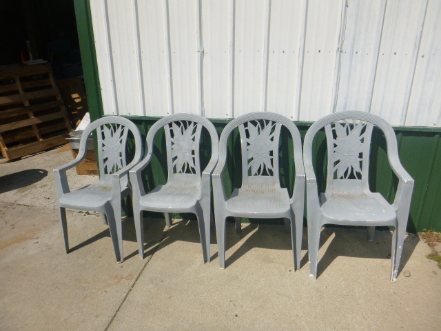 lot 51 image: 4 Patio Chairs