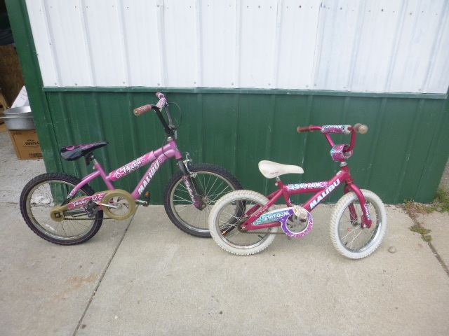 lot 53 image: 2 Childs Bicycles