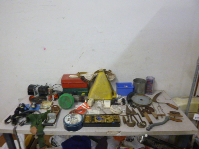 lot 67 image: Miscellaneous Garage Items