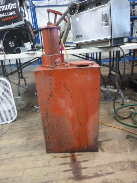 lot 70 image: Oil Pump
