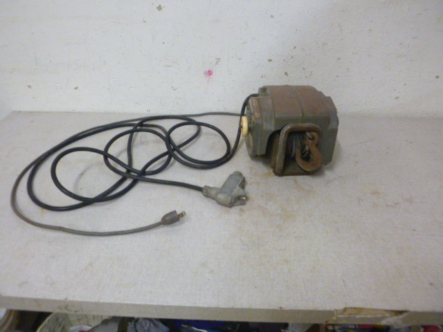 lot 75 image: Powerwinch Vehicle Winch