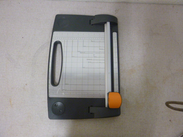 lot 130 image: Fiskars Paper Cutter
