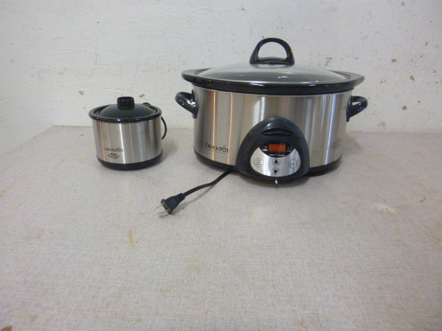 lot 133 image: Crock Pot Digital Timer with Little Dipper Warmer