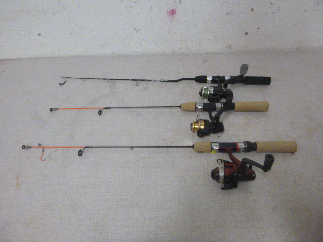 lot 146 image: 3 Ice Fishing Rod and Reels