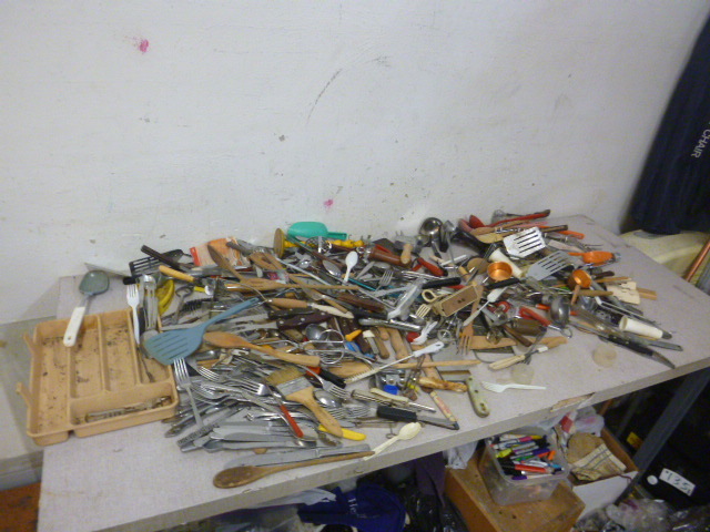 lot 154 image: Miscellaneous Kitchen Items