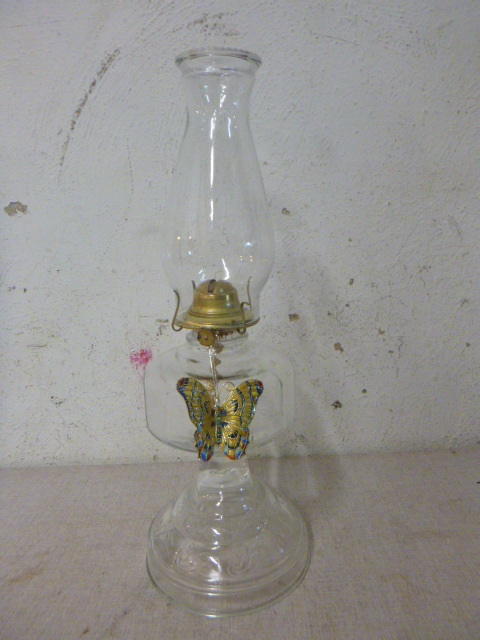 lot 193 image: Oil Lamp
