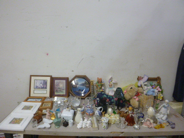 lot 209 image: Miscellaneous Home Dcor