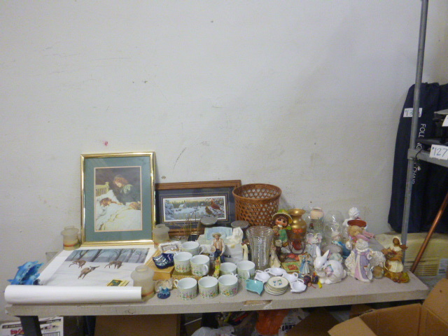lot 217 image: Miscellaneous Home Dcor