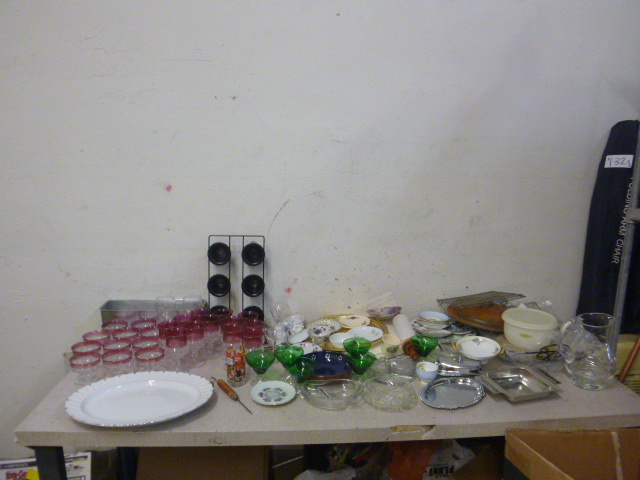 lot 221 image: Miscellaneous Kitchen Items