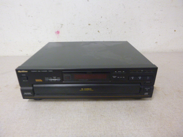 lot 231 image: Quasar 5 Disk Compact Disk Changer