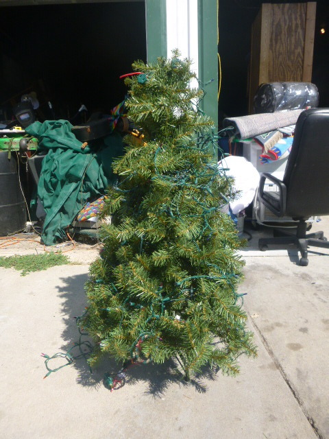 lot 258 image: Christmas Tree