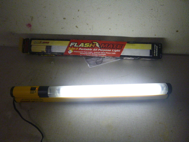 lot 309 image: Flash-Mate 3 in 1 Portable All Purpose Light