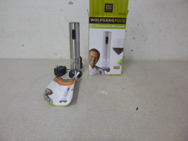 lot 320 image: Wolfgang Puck Rechargeable Wine Opener