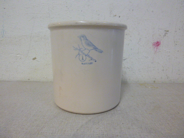 lot 325 image: Crock