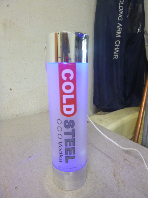 lot 326 image: Cold Steel Vodka Light