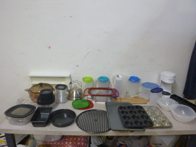 lot 337 image: Miscellaneous Kitchen Items