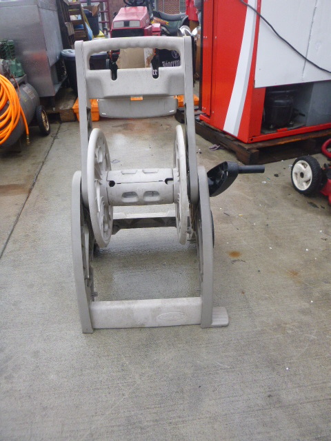 lot 345 image: Suncast Hose Reel