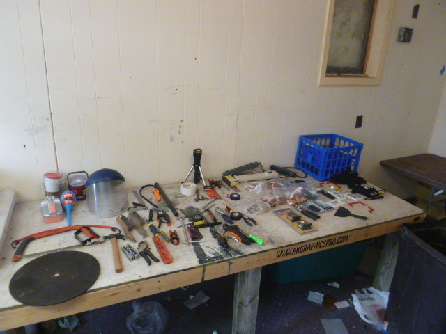 lot 360 image: Miscellaneous Garage Items