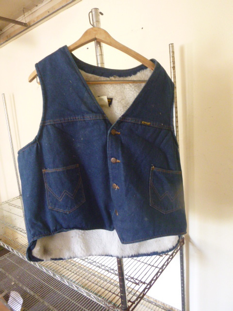 lot 371 image: Wrangler Vest