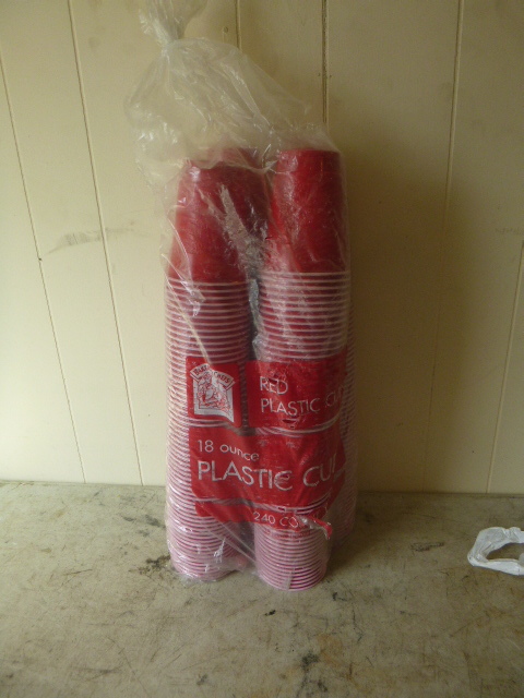 lot 372 image: Plastic Cups