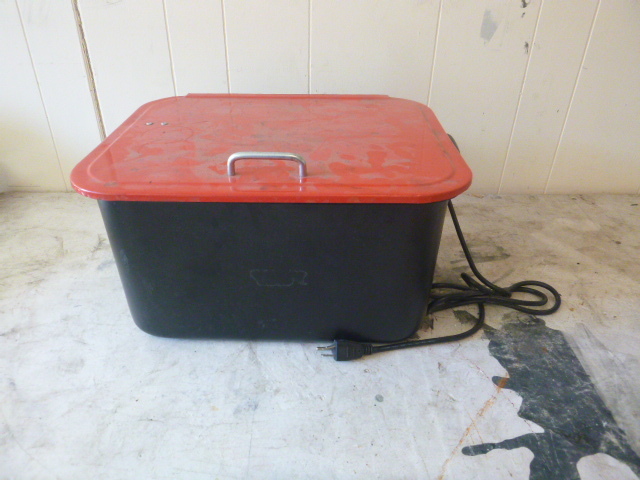lot 377 image: Northern Industrial Parts Washer