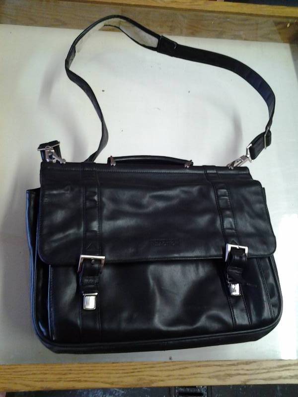 lot 29 image: Mens Kenneth Cole Shoulder BagBrief Case