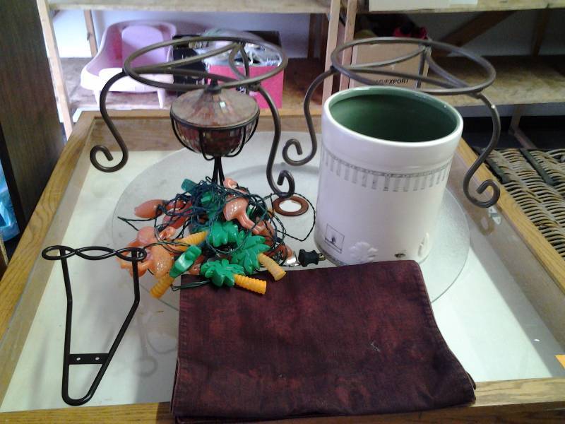 lot 37 image: Patio Related 2-Metal Plant Stands, Lazy Susan, Plant Pot, Candle, Table Runner, FlamingoPalm Party Lights