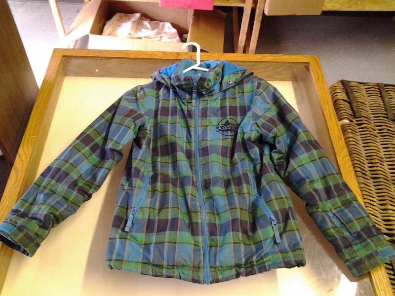lot 44 image: Burton Snowboard Jacket (Youth 1012 M)