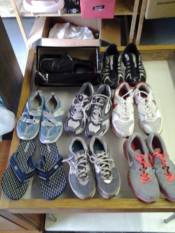 lot 49 image: Lot Of Mens Shoes, Sneakers, Flip Flops