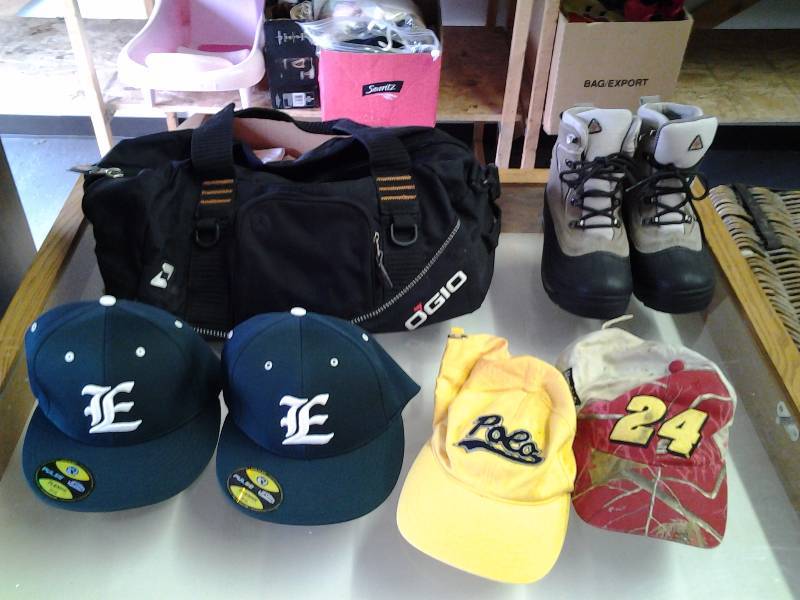 lot 50 image: Columbia Boots Size 5-12 (Mens Or Ladies 7), Duffel Bag, Assorted Caps