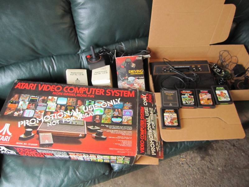 lot 3 image: Atari video game system with extra ...