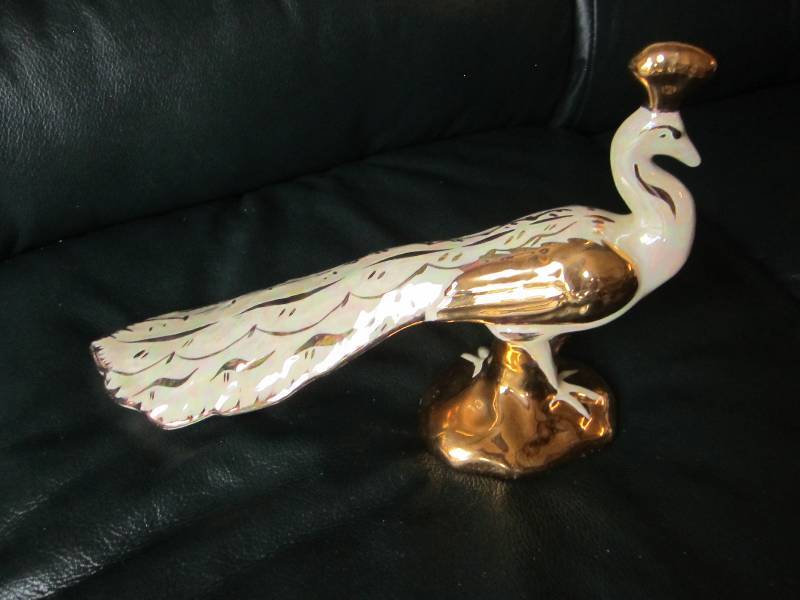 lot 32 image: USA 15 bird...