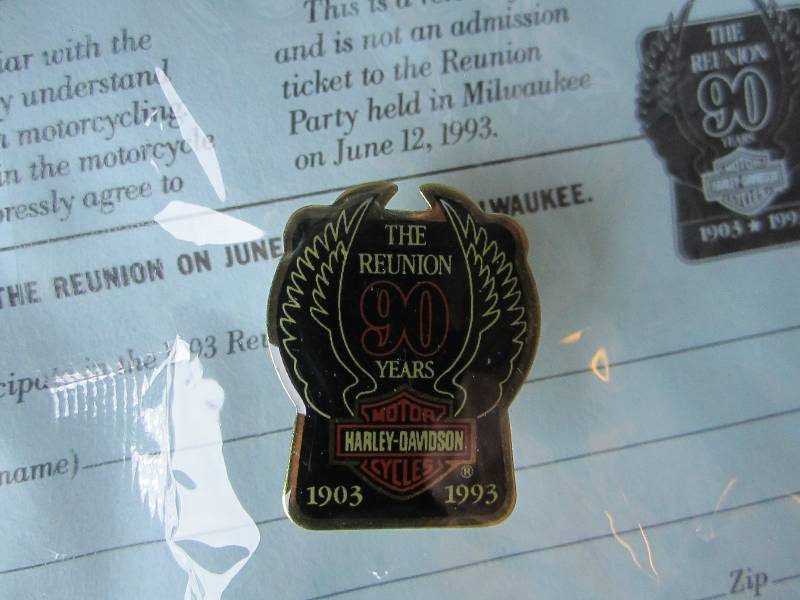 lot 56 image: Lot of 20 Harley Davidson 90th anni...
