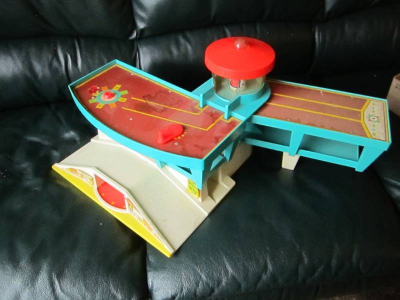 lot 74 image: Vintage toy airport...