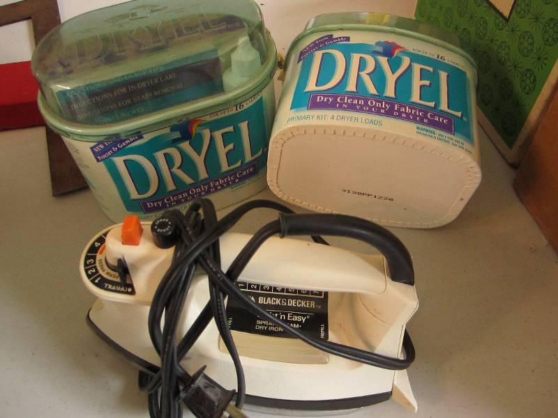 lot 78 image: Vintage laundry items...