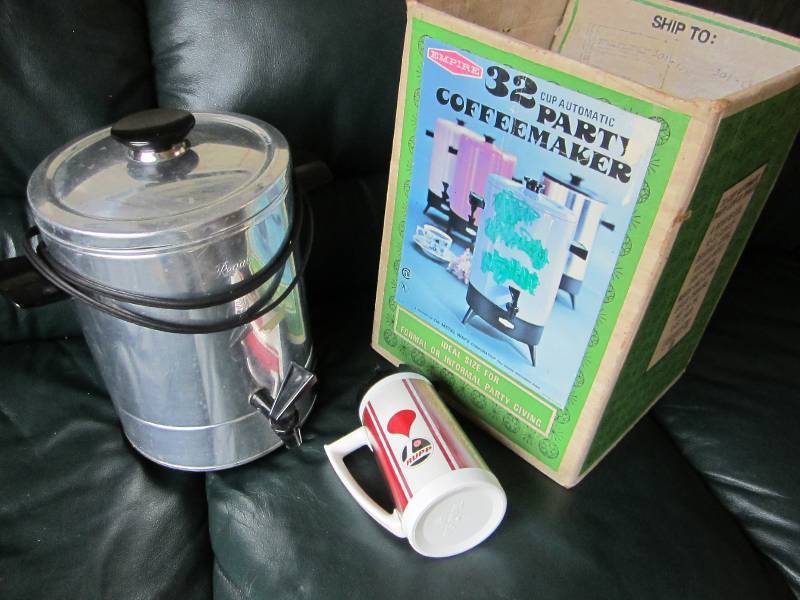 lot 80 image: Vintage coffee maker...