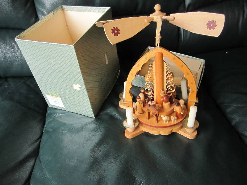 lot 91 image: Spinning wood nativity...