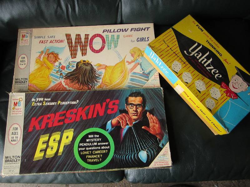 lot 102 image: 3 vintage board games...