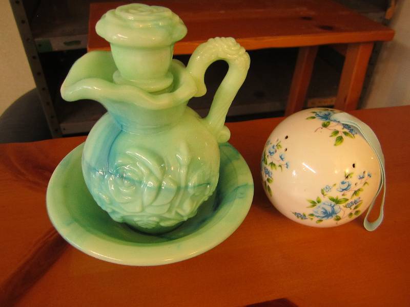 lot 112 image: Avon and Japanese glassware...