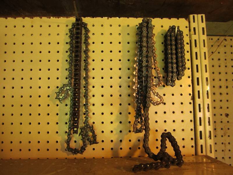 lot 160 image: Lot of chain and chainsaw blades...