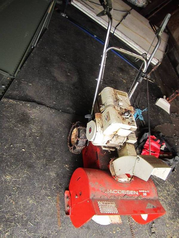 lot 174 image: Jacobsen 20 super blitz snowblower...