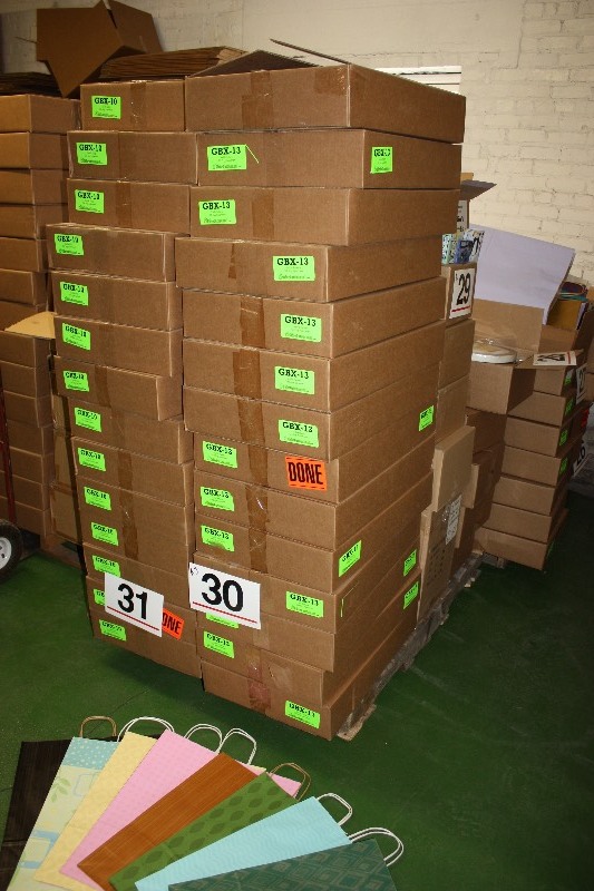 700 Jumbo Pattern style handled gift bags.